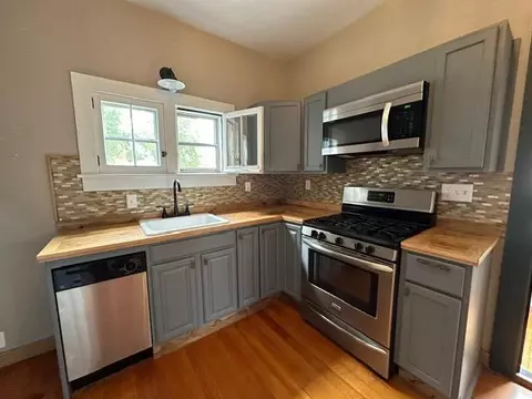 302 E Harvey St, Ely, MN 55731 photo 3