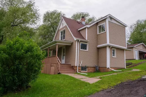 3749 Carlton St, Duluth, MN 55807
