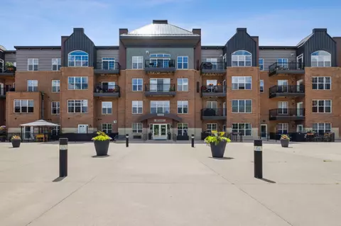 1800 Graham Ave #302, Saint Paul, MN 55116