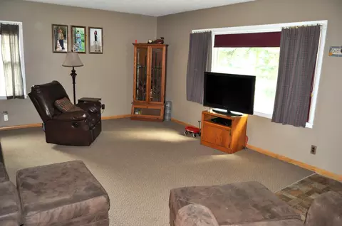 101 S 13th St, Montevideo, MN 56265 photo 6