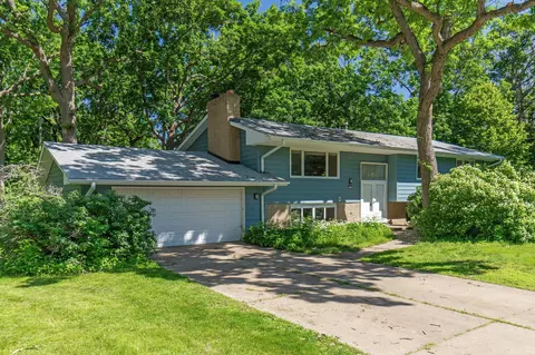 1445 Windemere Dr NE, Fridley, MN 55421