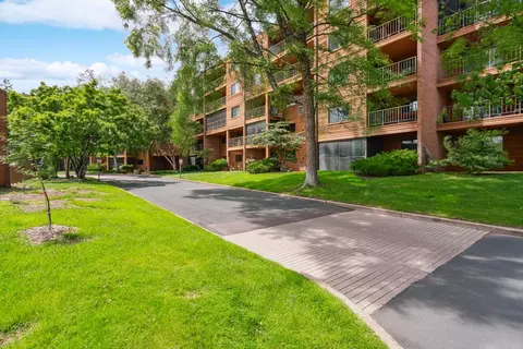 3300 Louisiana Ave S #218, Saint Louis Park, MN 55426
