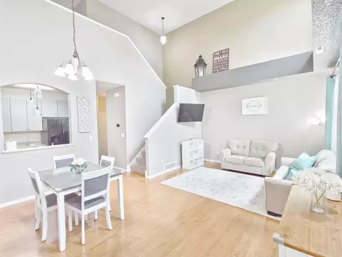 1611 Legacy Pkwy E #912, Maplewood, MN 55109