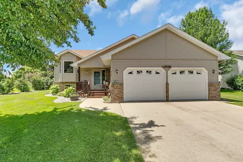 814 S Geinitz Ave, Litchfield, MN 55355