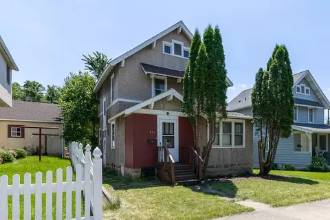 921 N Broad St, Mankato, MN 56001