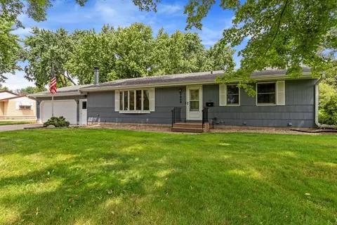 7908 64th Ave N, Brooklyn Park, MN 55428