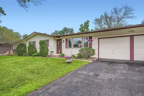 7756 Hampshire Ave N, Brooklyn Park, MN 55445