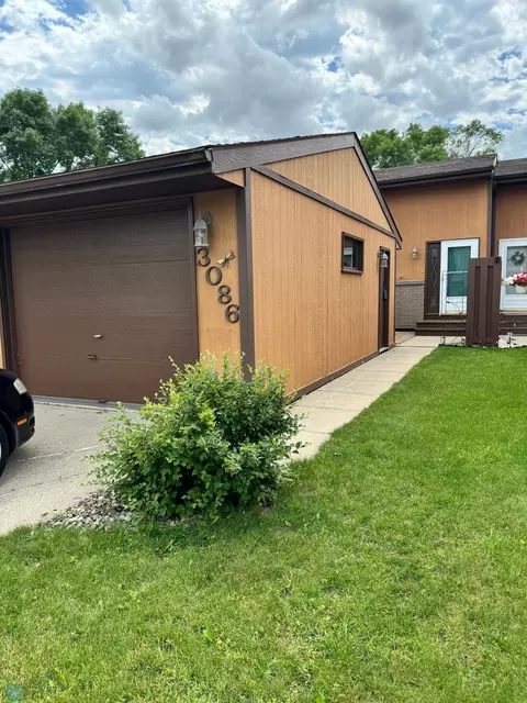 3086 23rd St S, Fargo, ND 58103