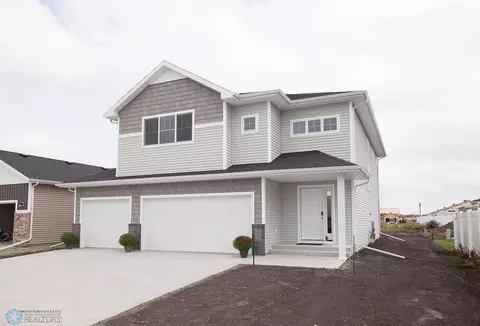 6775 28 St S, Fargo, ND 58104