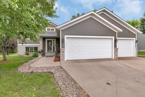 928 Sundance Ct, Sartell, MN 56377
