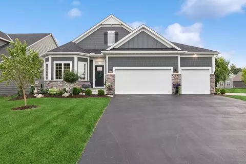 4240 Woodland Cove Pkwy, Minnetrista, MN 55331