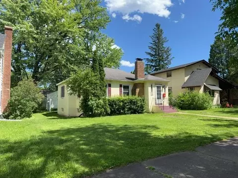 2406 5th Ave E, Hibbing, MN 55746
