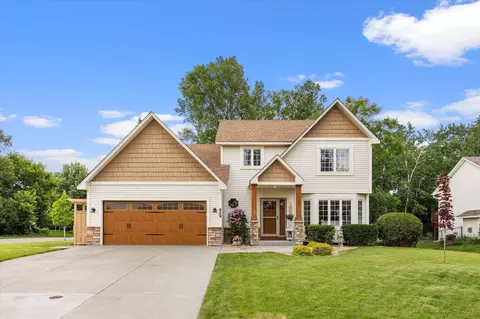 529 Eagle Ridge Rd, Woodbury, MN 55125