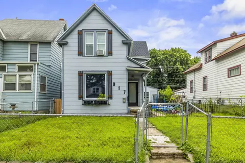 917 Sims Ave, Saint Paul, MN 55106