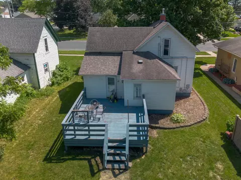 203 3rd St SW, Stewartville, MN 55976