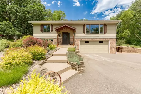 5320 203rd St E, Prior Lake, MN 55372