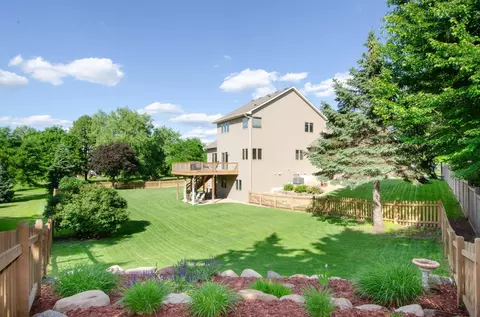 9928 Oakwood Ct N, Brooklyn Park, MN 55443