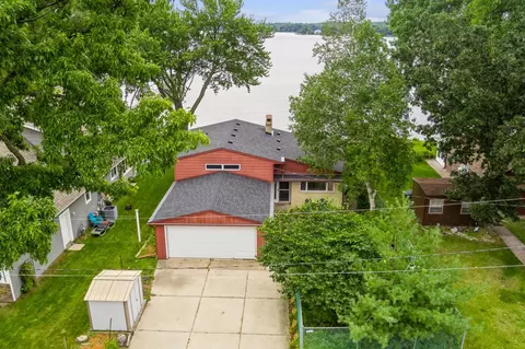 17131 Sunset Ave, Shakopee, MN 55379