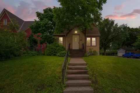 1182 Margaret St, Saint Paul, MN 55106