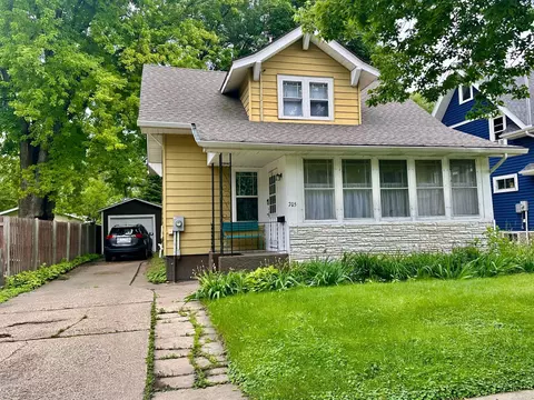 705 4th St SE, Willmar, MN 56201 photo 2