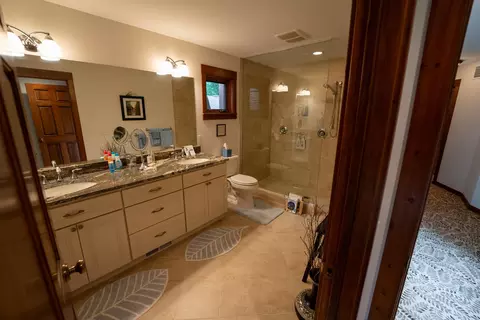 Bath - 36641 Mosswood Rd, Cushing, MN 56443 photo 4 of 6