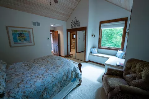 Bedroom - 36641 Mosswood Rd, Cushing, MN 56443 photo 4 of 5