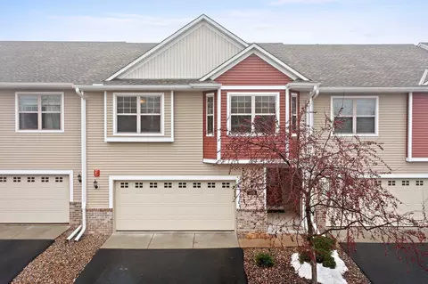3165 Frontier Dr, Woodbury, MN 55129