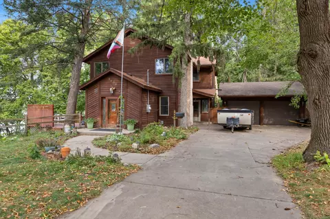 9409 Grand Ave S, Bloomington, MN 55420