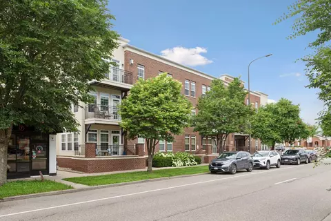 605 Snelling Ave S #106, Saint Paul, MN 55116