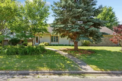 1440 Sunset Dr SW, Owatonna, MN 55060