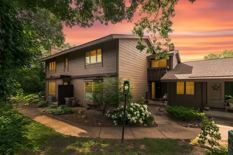 170 Birnamwood Dr, Burnsville, MN 55337