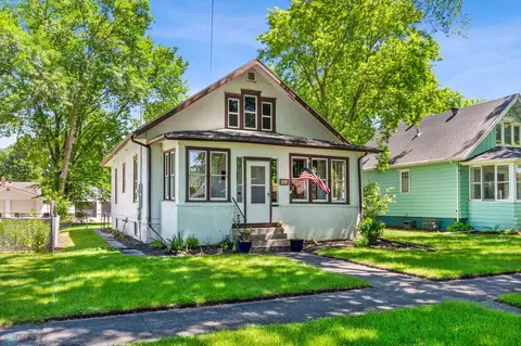 1129 2nd St N, Fargo, ND 58102