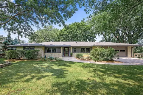 6210 Riverview Ter NE, Fridley, MN 55432