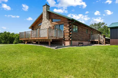 10827 SW 42nd Ave, Ellendale, MN 56026