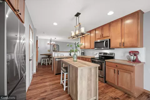 4850 149th St N #1, Hugo, MN 55038