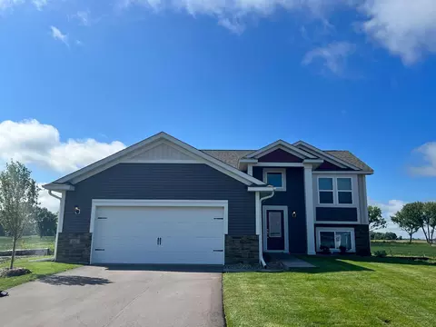 441 Valley Dr W, Annandale, MN 55302