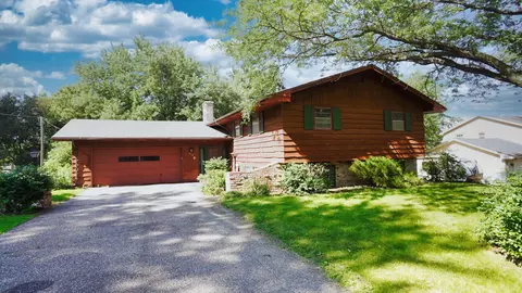 2154 Skyline Dr S, Burnsville, MN 55337