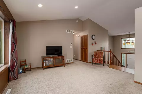2802 Edward Dr, Saint Cloud, MN 56301 photo 13
