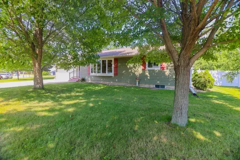 1216 8th St SW, Wadena, MN 56482