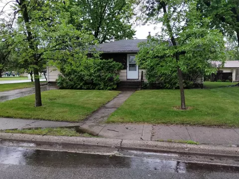 636 Maple St, Breckenridge, MN 56520