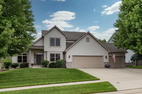 2391 Crimson Ridge Cir NW, Rochester, MN 55901