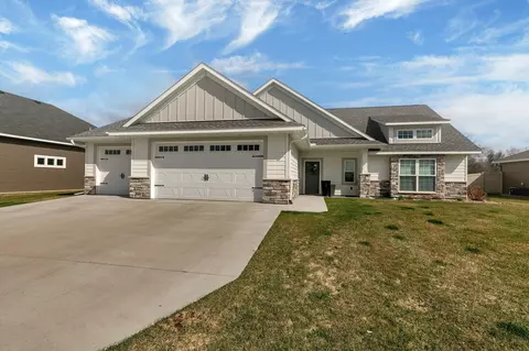 2028 Sandstone Loop N, Sartell, MN 56377