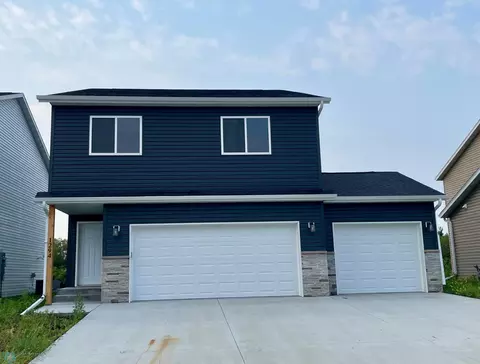 1294 Marlys Dr W, West Fargo, ND 58078