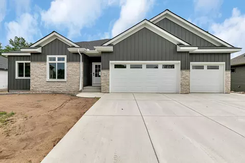 3628 Fairmeadow Rd S, Saint Cloud, MN 56301