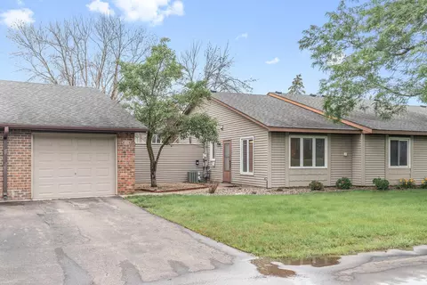 4703 Homestead Pt, Eagan, MN 55122