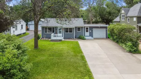 718 E 4th St, New Richmond, WI 54017