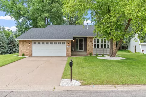 2809 73rd St E, Inver Grove Heights, MN 55076