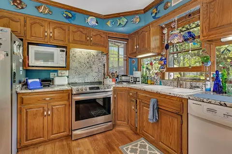 Kitchen - 13865 Hollyhock Rd, Cold Spring, MN 56320 photo 3 of 5