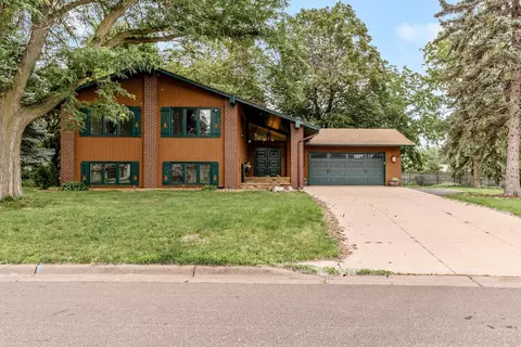 5808 Gettysburg Cir N, New Hope, MN 55428