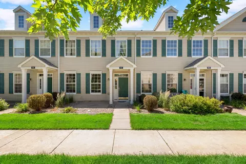 941 Newport Ave, Shakopee, MN 55379